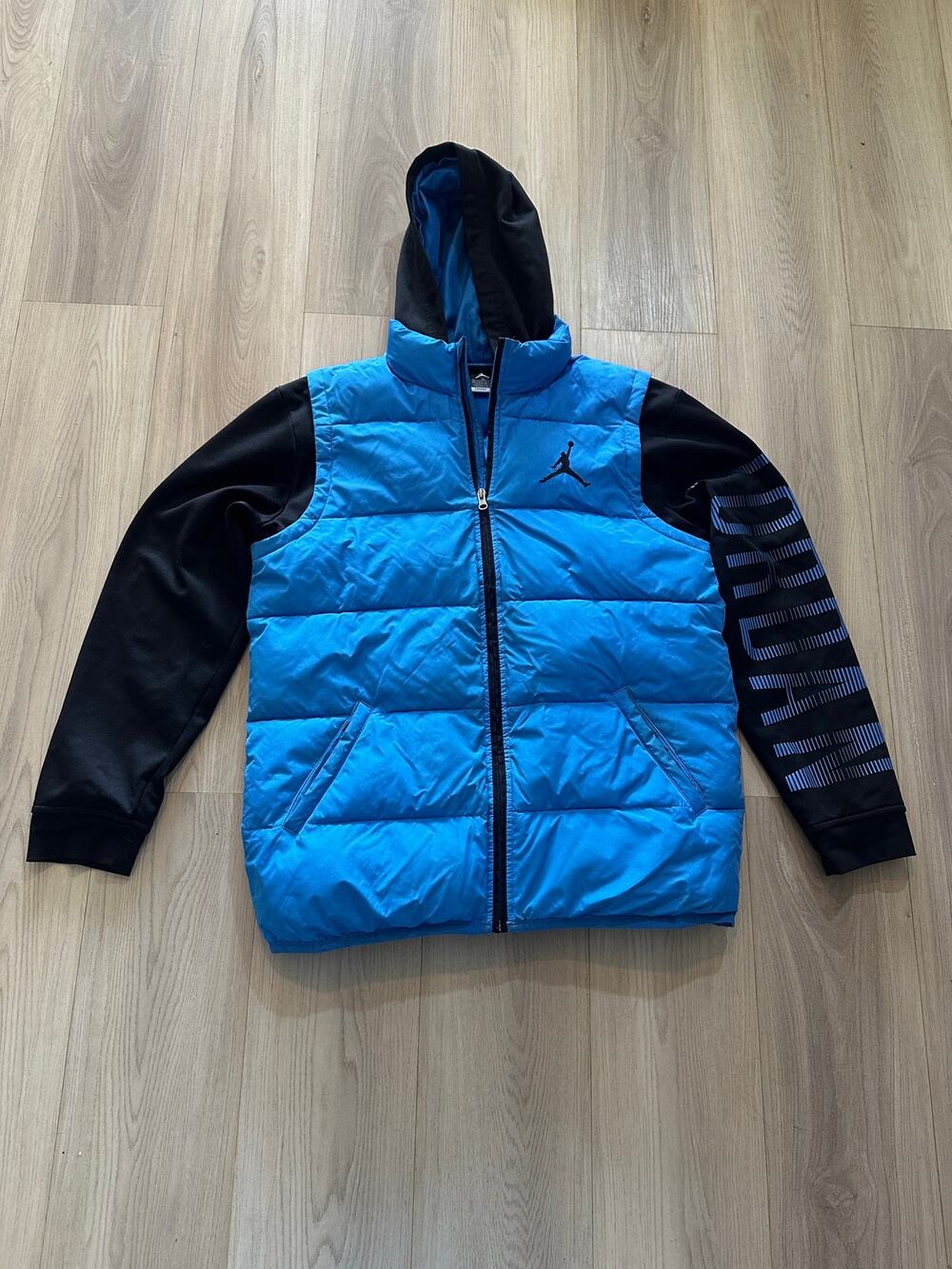 Nike Jordan Boys Therma-FIT Puffer Hoodie Jacket Blue Black Graphic Size  XL